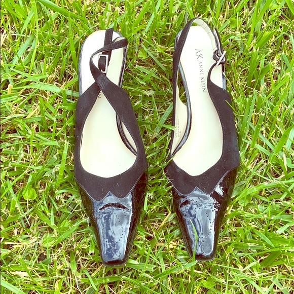 🎄🎄🎄🎉Anne Klein tuxedo black heels🖤 - Picture 1 of 10